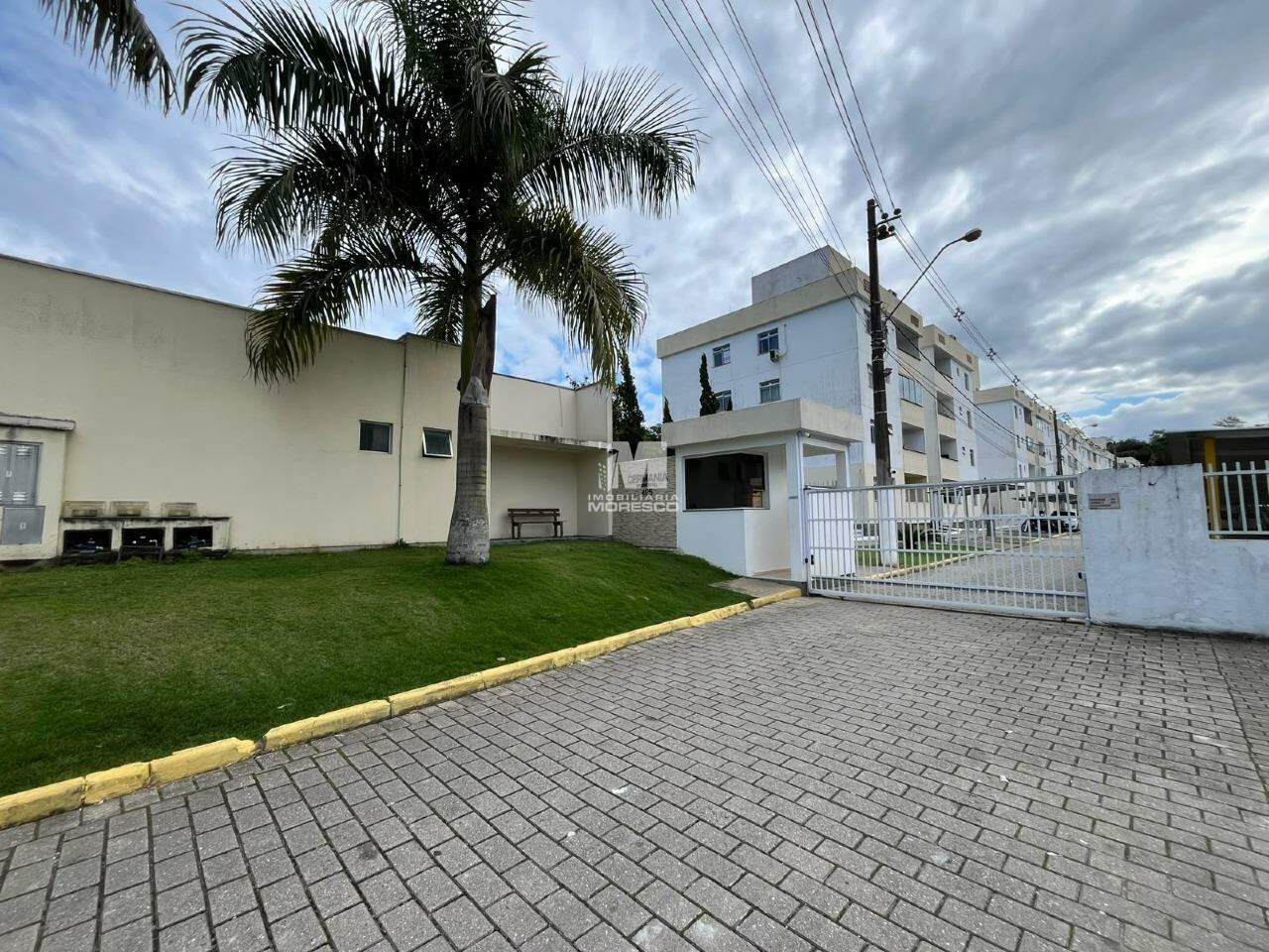 Apartamento para aluguel no bairro Souza Cruz: 