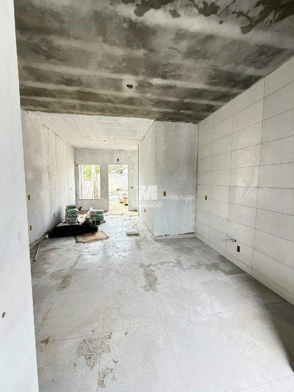 Casa à venda no bairro Ponta Russa: 