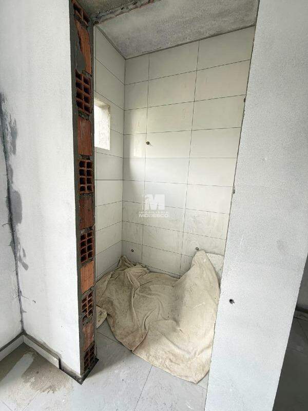 Casa à venda no bairro Ponta Russa: 