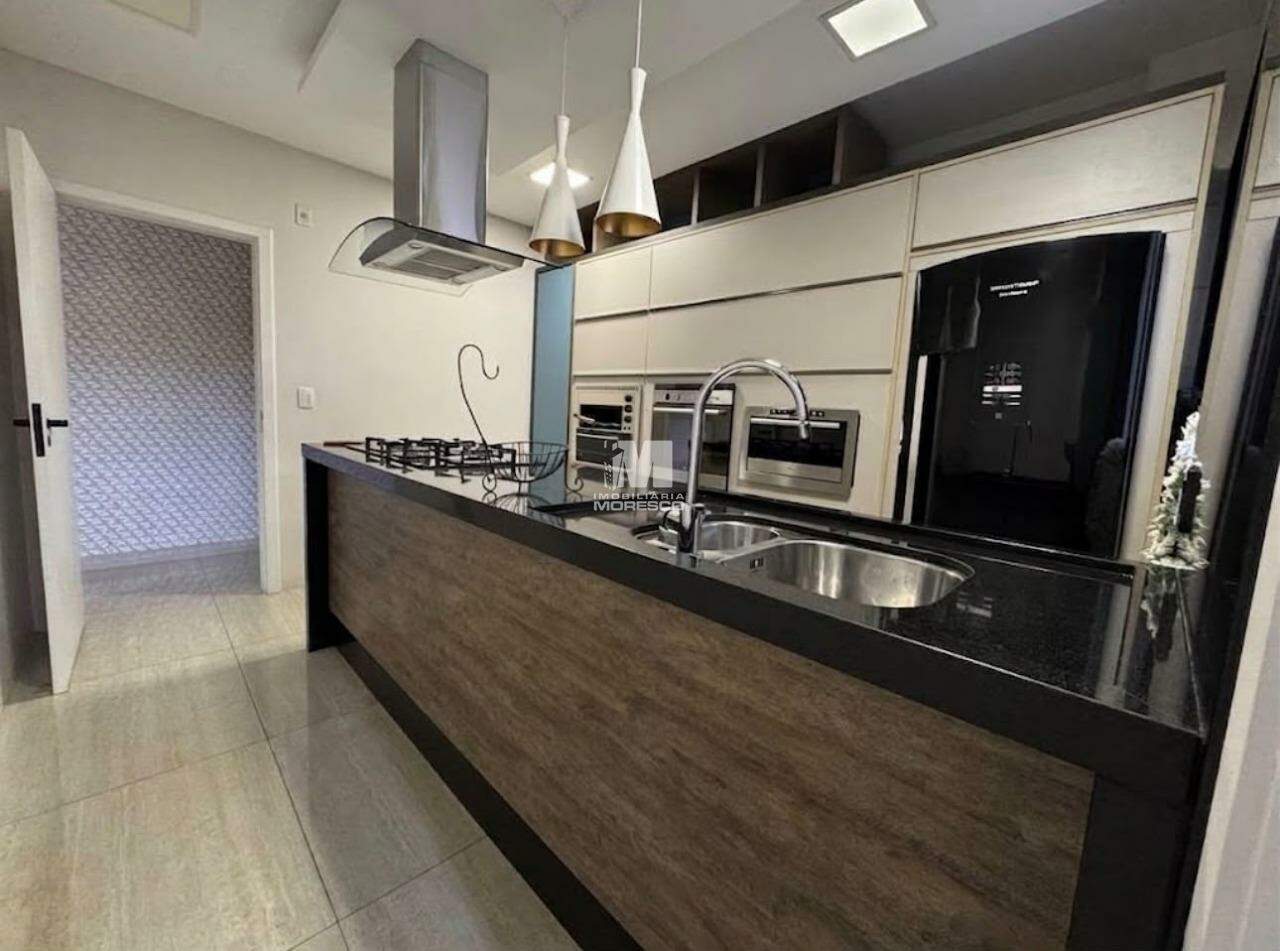 Apartamento à venda no bairro Centro: 