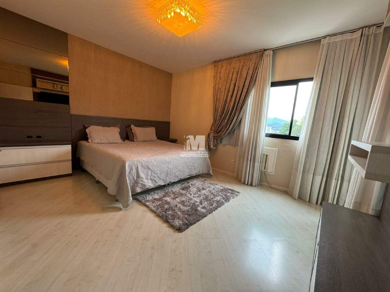 Apartamento à venda no bairro Centro: 