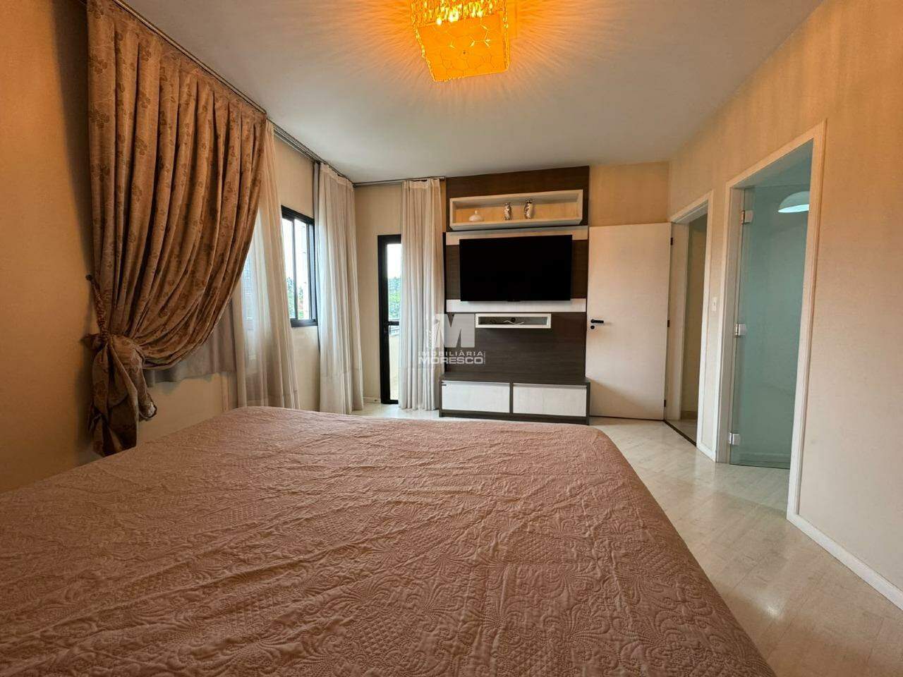 Apartamento à venda no bairro Centro: Suite