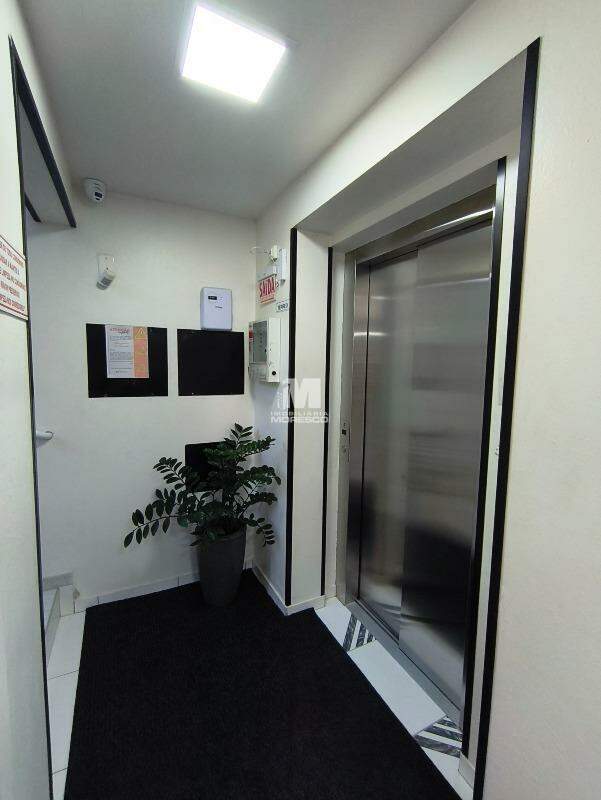 Apartamento à venda no bairro Santa Terezinha: