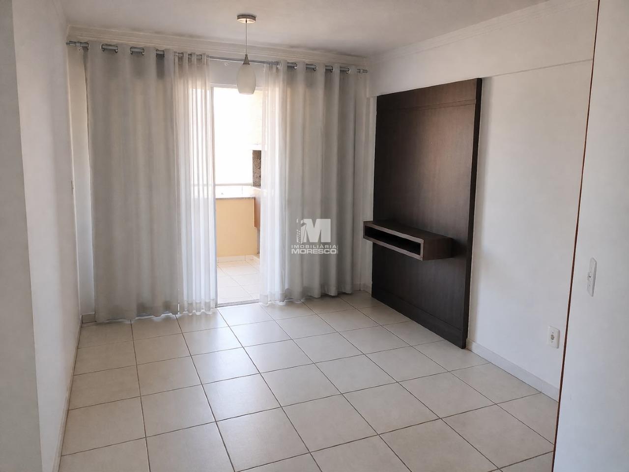 Apartamento para aluguel no bairro Centro: 