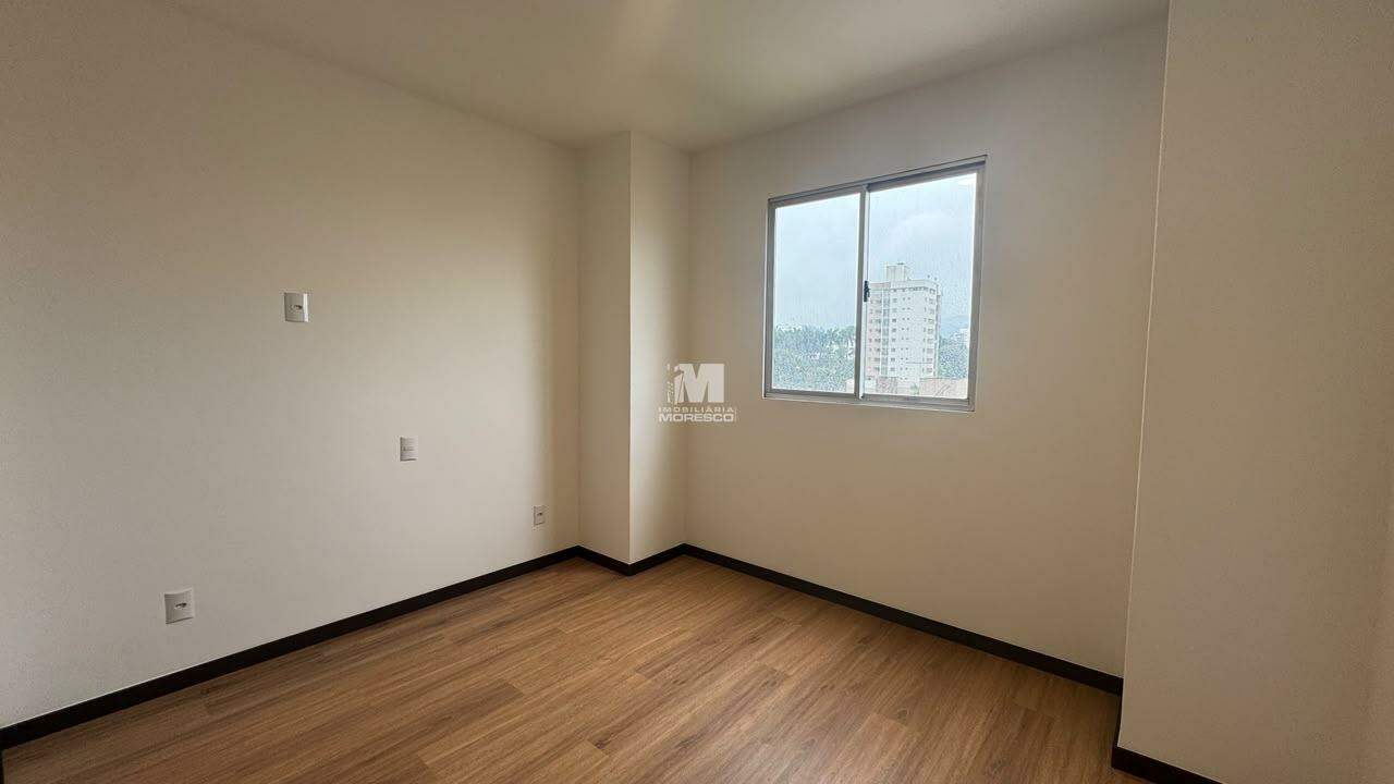 Apartamento à venda no bairro Centro I: 