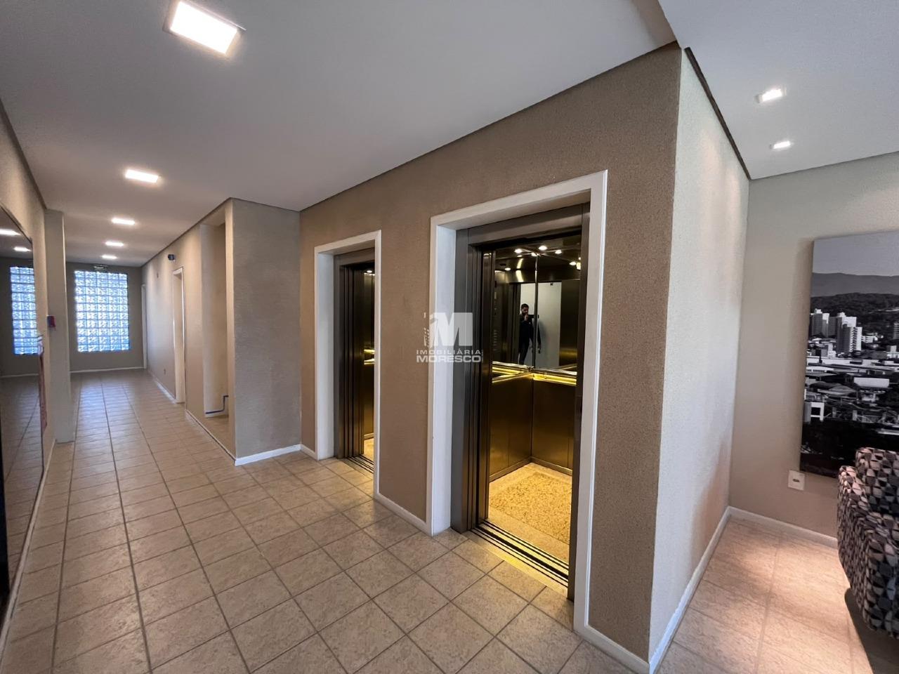 Apartamento para aluguel no bairro Centro: 
