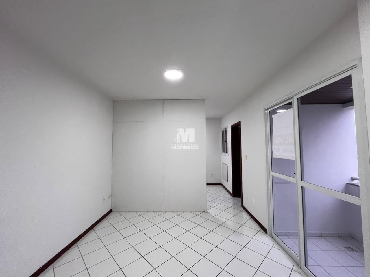 Apartamento para aluguel no bairro Centro: