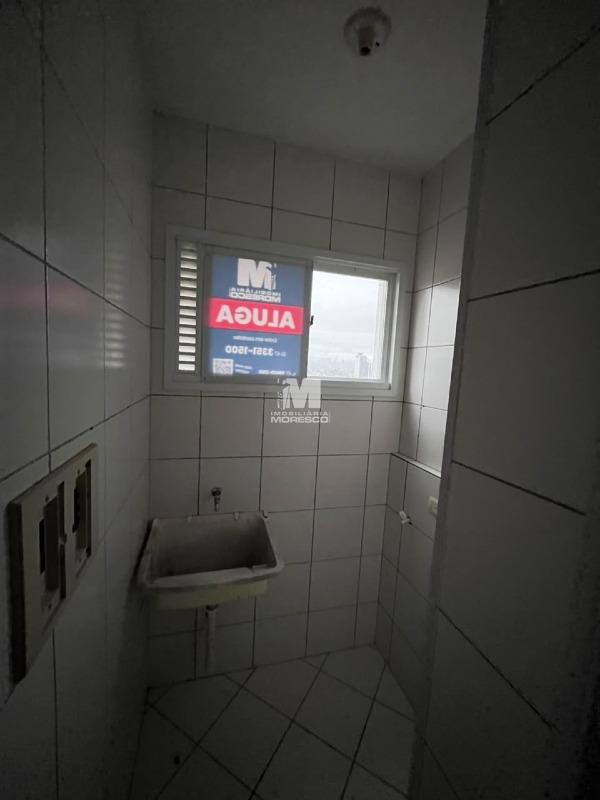 Apartamento para aluguel no bairro Centro: