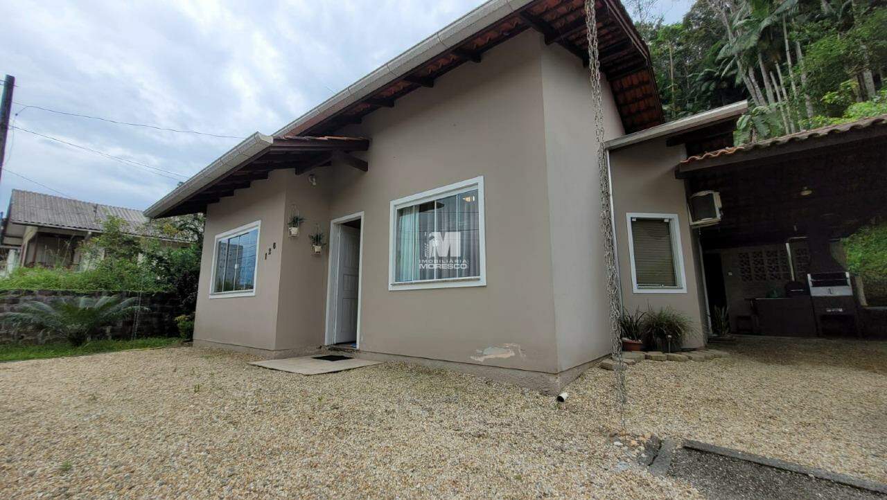 Casa à venda no bairro Guarani: 