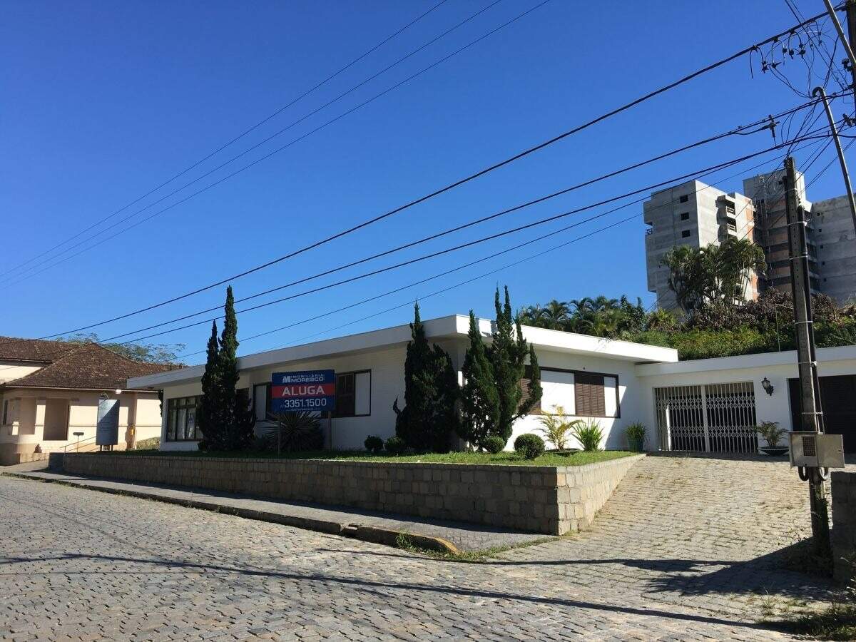 Sala Comercial de 4 quartos, 370m² no bairro Azambuja, em Brusque | Eu Corretor