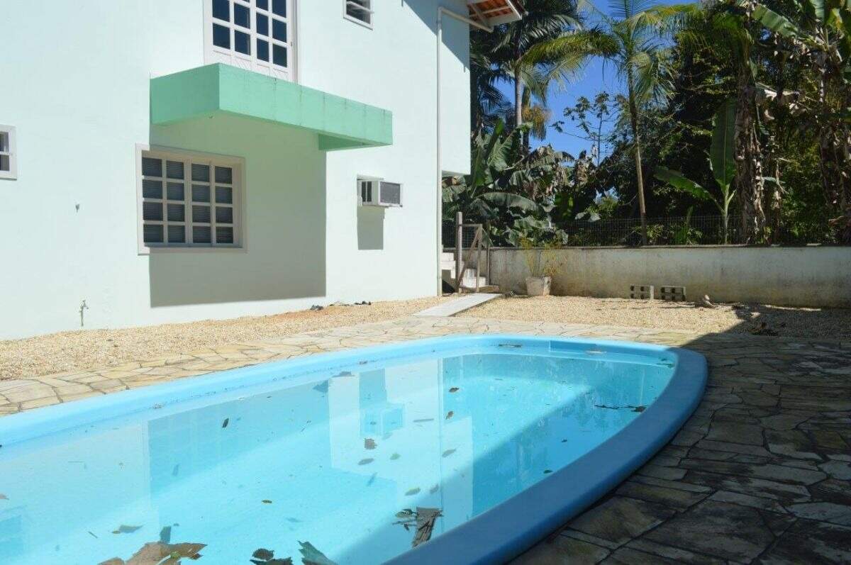 Casa de 2 quartos, 360m² no bairro Guabiruba, em Guabiruba | Eu Corretor