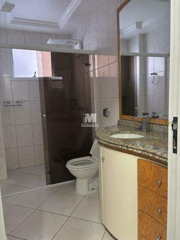 Apartamento à venda no bairro Centro:
