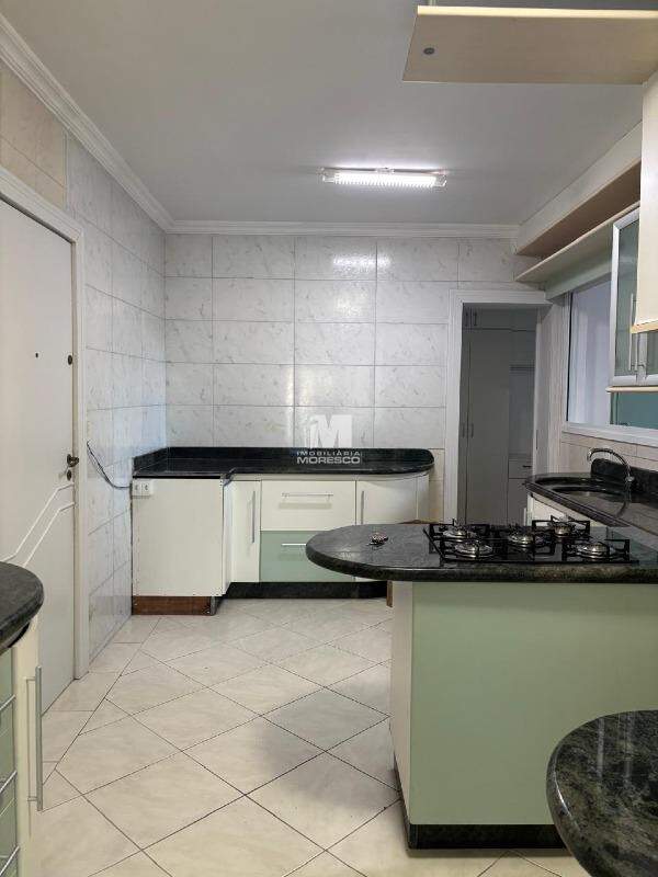 Apartamento à venda no bairro Centro: 