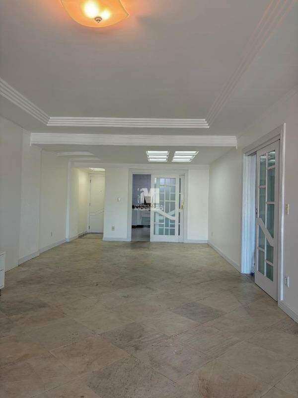 Apartamento à venda no bairro Centro: