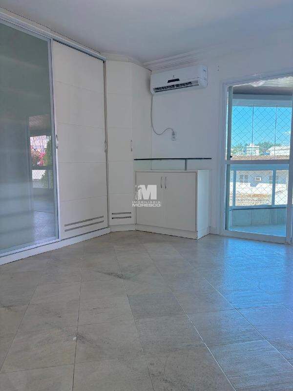 Apartamento à venda no bairro Centro: