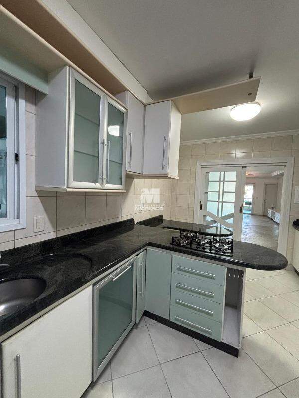 Apartamento à venda no bairro Centro: 