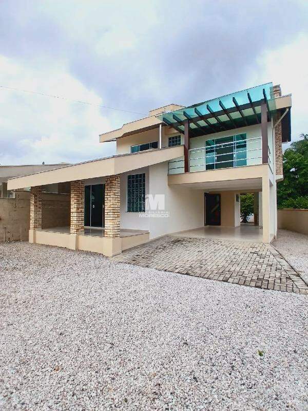 Casa de 3 quartos, 230m² no bairro Centro, em Guabiruba | Eu Corretor
