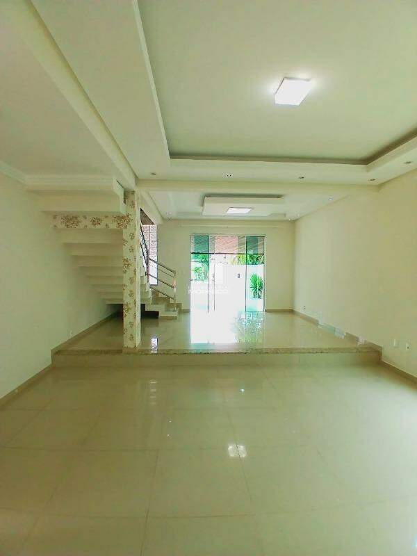 Casa de 3 quartos, 230m² no bairro Centro, em Guabiruba | Eu Corretor