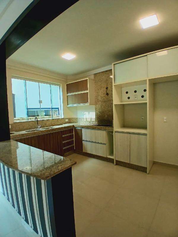 Casa de 3 quartos, 230m² no bairro Centro, em Guabiruba | Eu Corretor