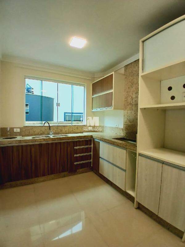 Casa de 3 quartos, 230m² no bairro Centro, em Guabiruba | Eu Corretor
