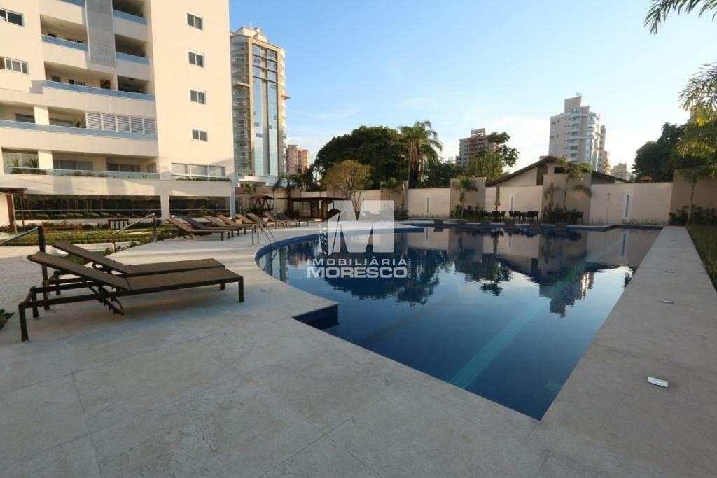 Apartamento à venda no bairro Centro: 