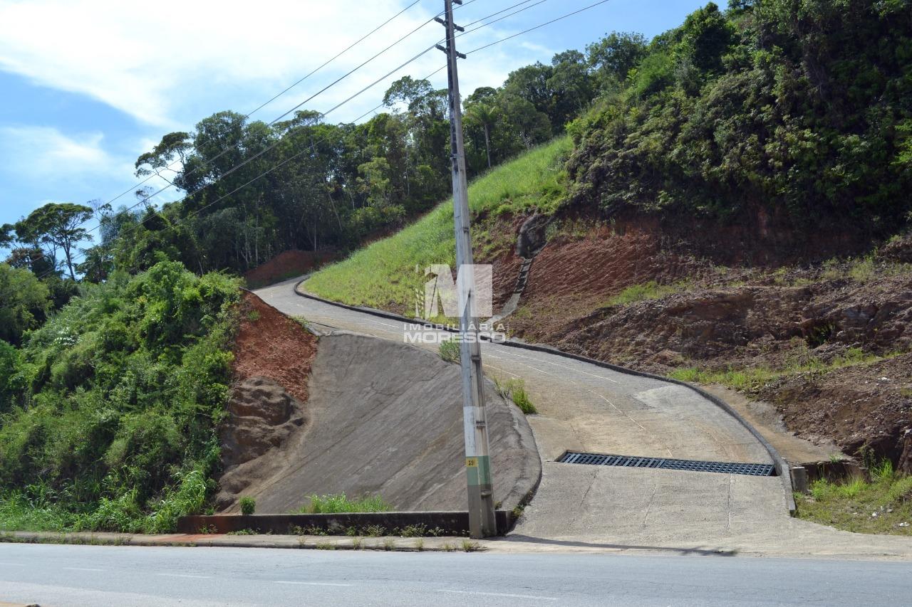 Terreno à venda no bairro Dom Joaquim: 