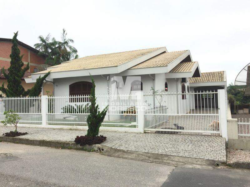 Casa à venda no bairro Planalto: 