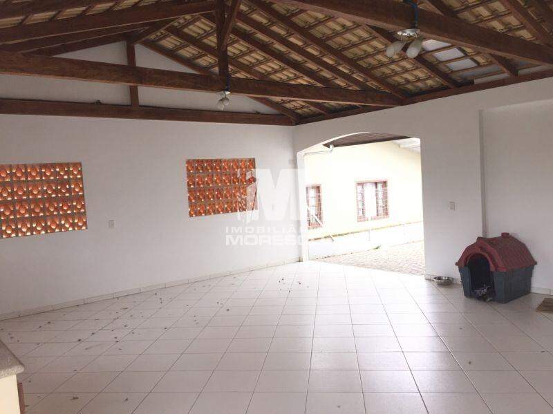 Casa à venda no bairro Planalto: 