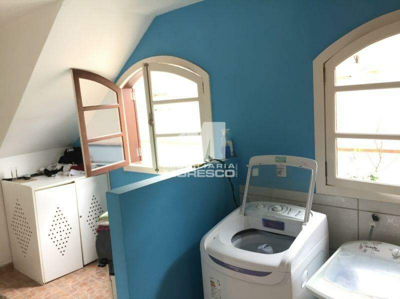 Casa à venda no bairro Planalto: 