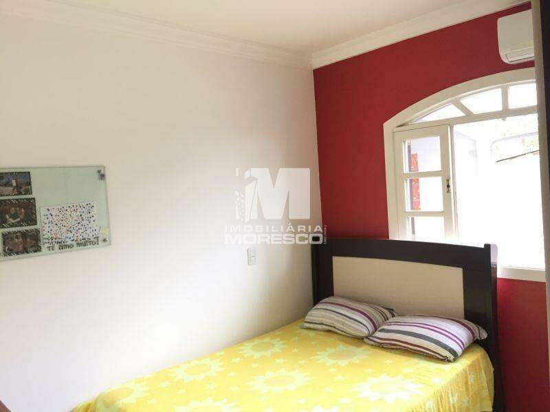 Casa à venda no bairro Planalto: 