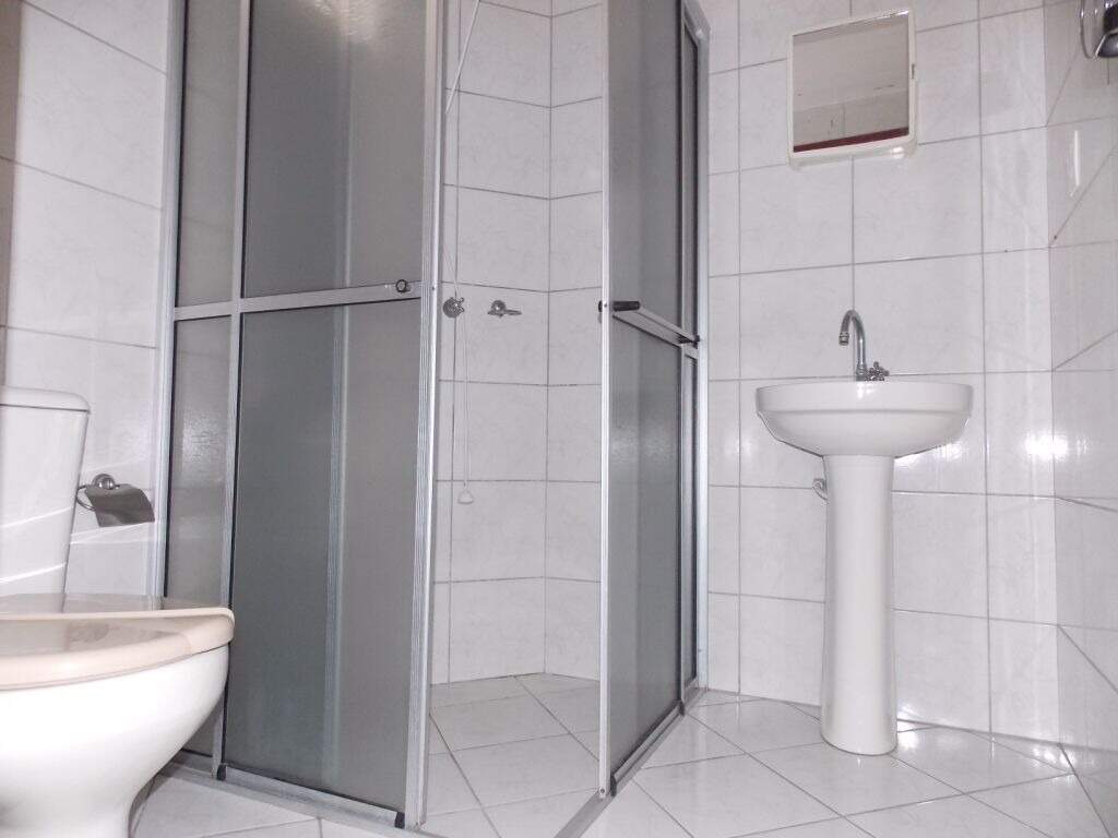 Apartamento para aluguel no bairro Centro: 