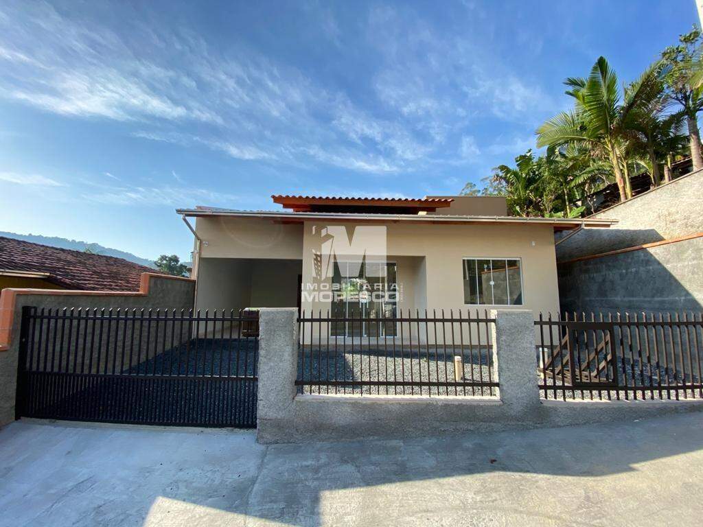 Casa para aluguel no bairro Cedrinho: 