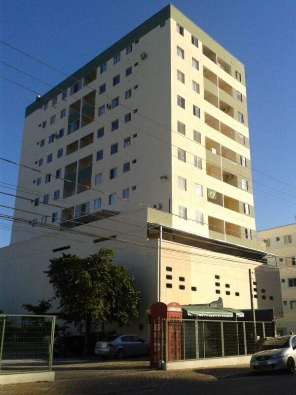 Apartamento para aluguel no bairro Centro: 