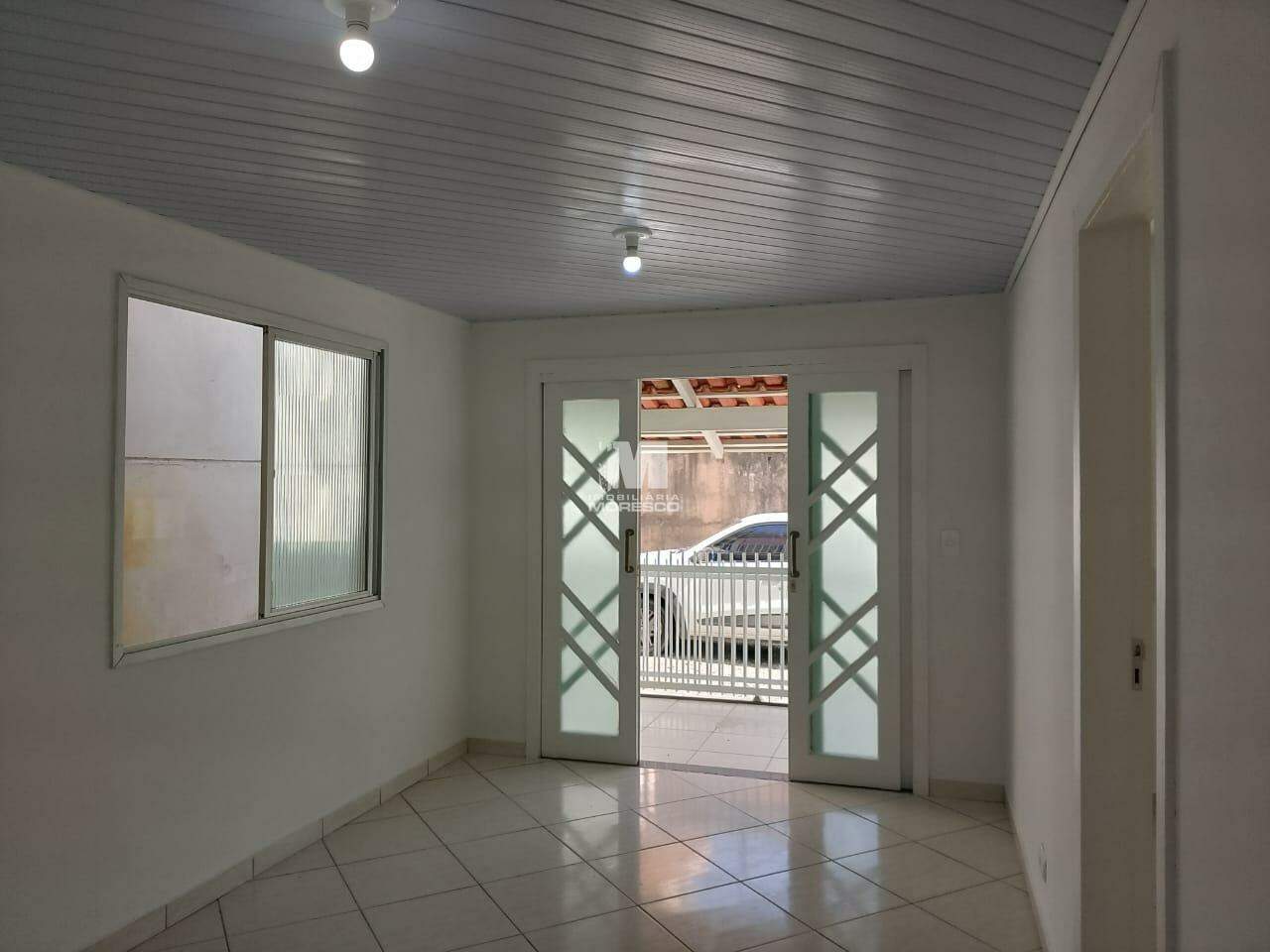 Casa para aluguel no bairro Primeiro de Maio: 