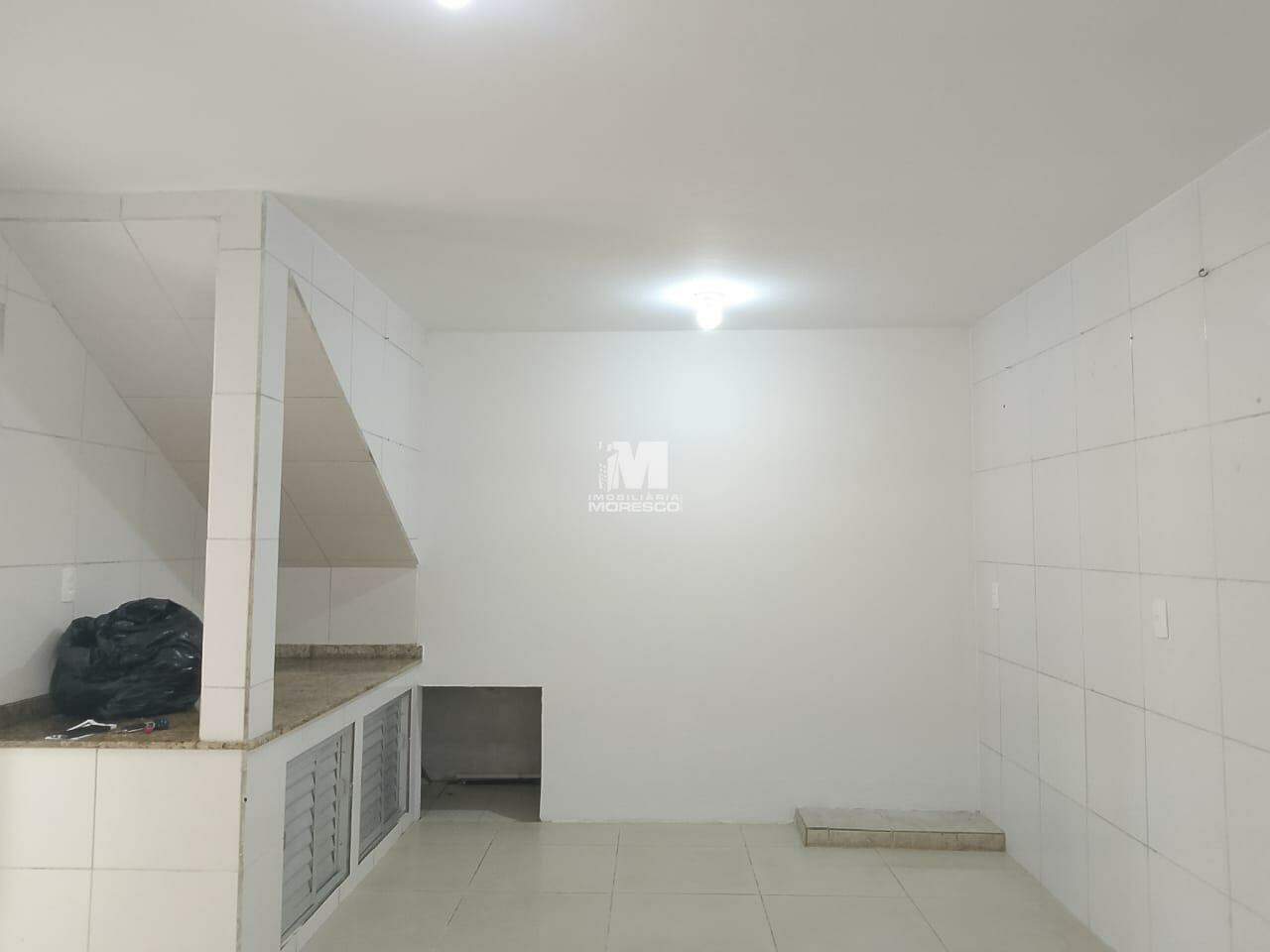 Casa para aluguel no bairro Primeiro de Maio: 
