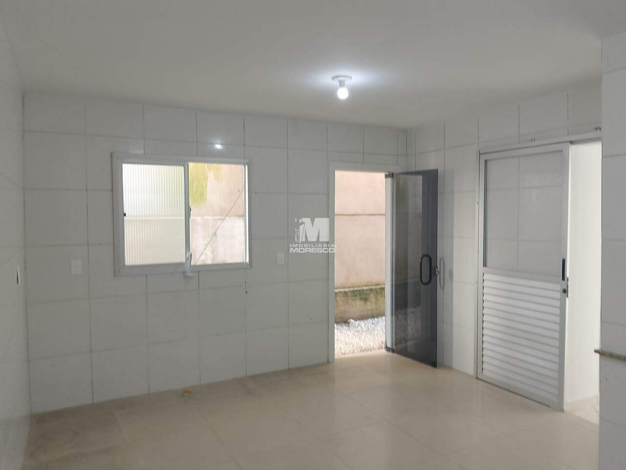 Casa para aluguel no bairro Primeiro de Maio: 