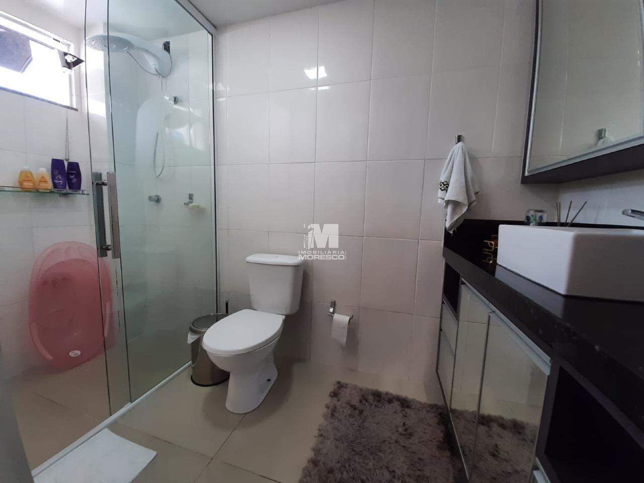 Apartamento à venda no bairro Santa Terezinha: 