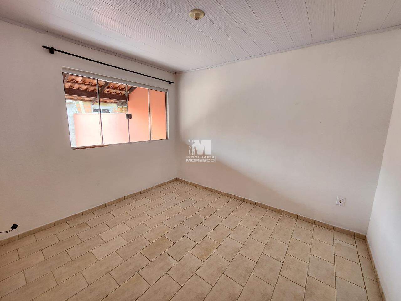 Casa para aluguel no bairro Dom Joaquim: 