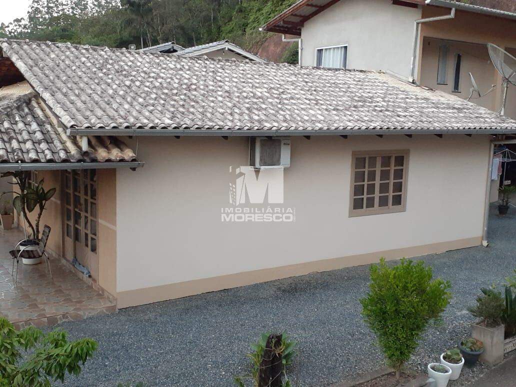 Casa à venda no bairro Limeira Baixa: 