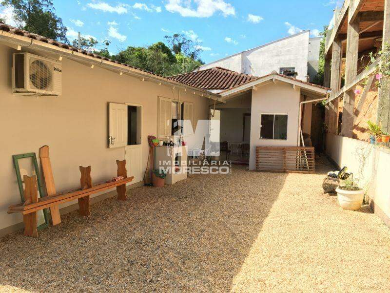 Casa à venda no bairro Águas Claras: 