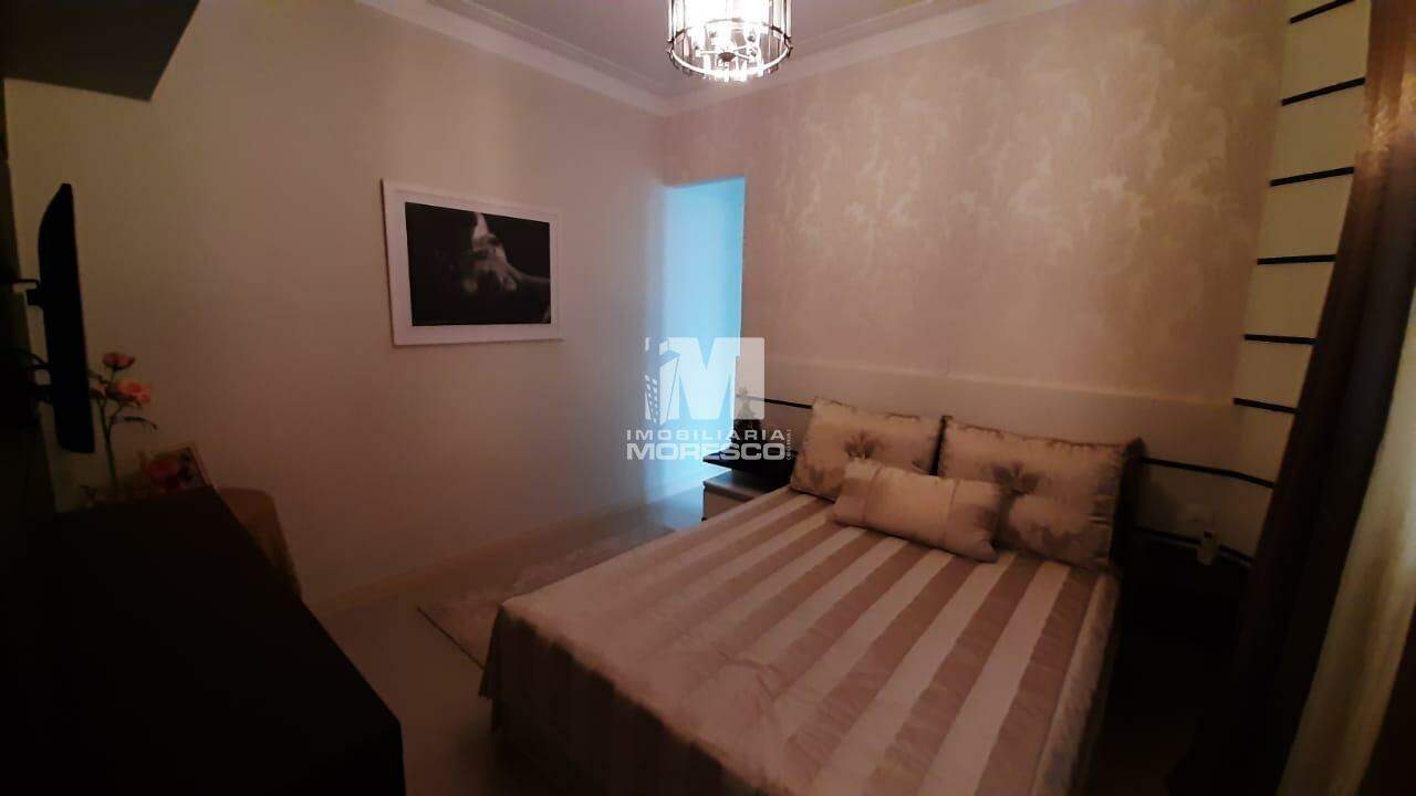 Casa à venda no bairro Azambuja: