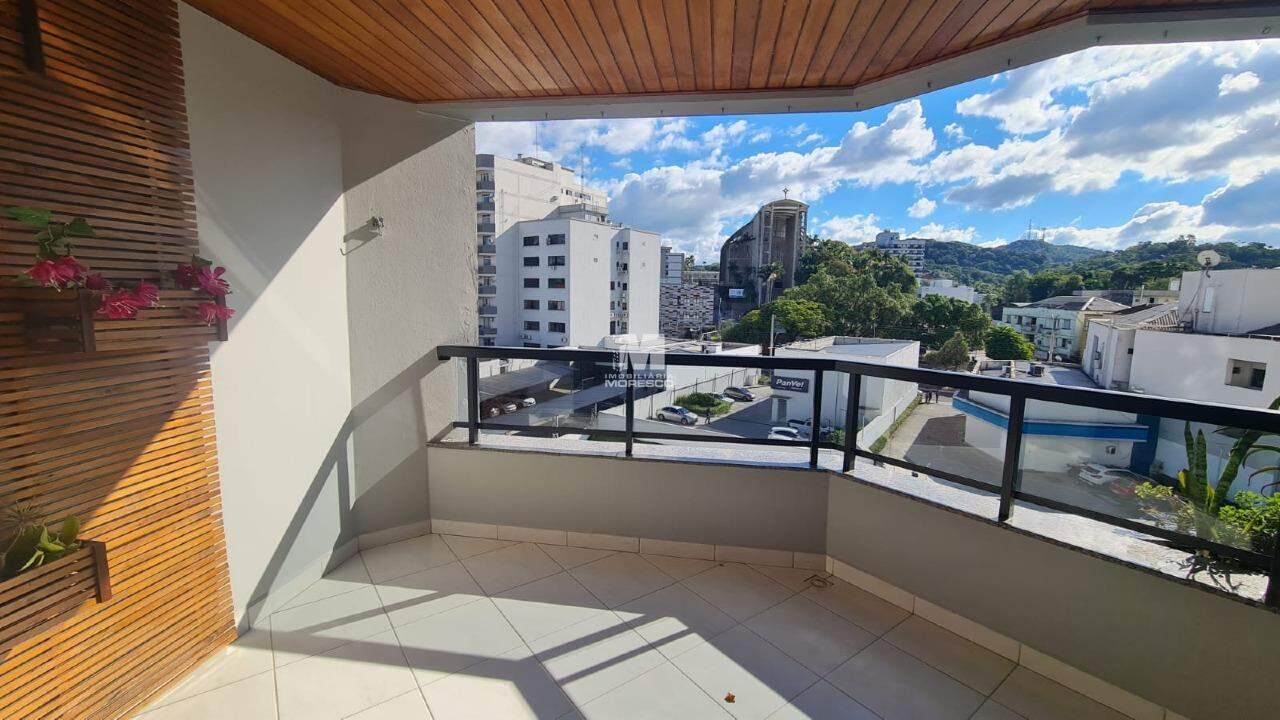 Apartamento à venda no bairro Centro: 