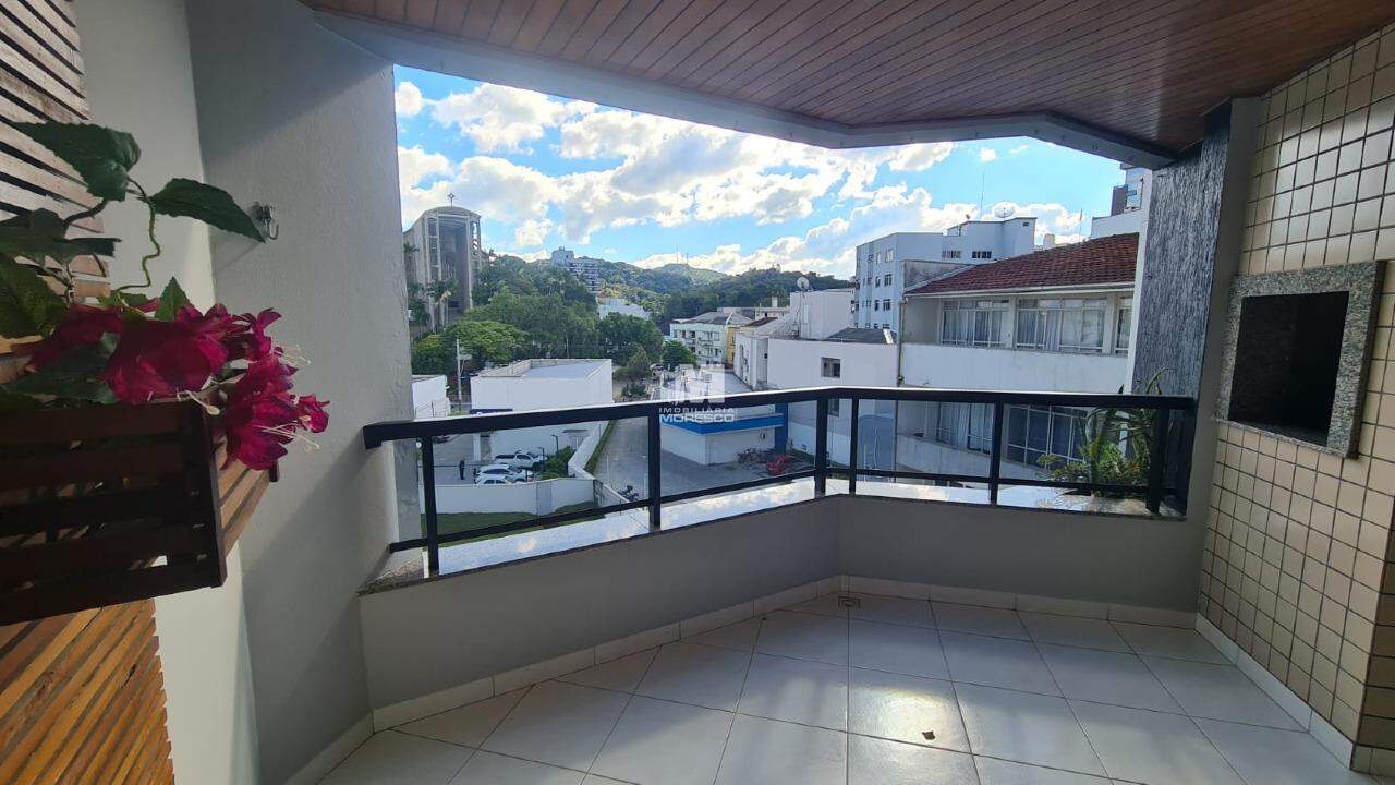 Apartamento à venda no bairro Centro: 