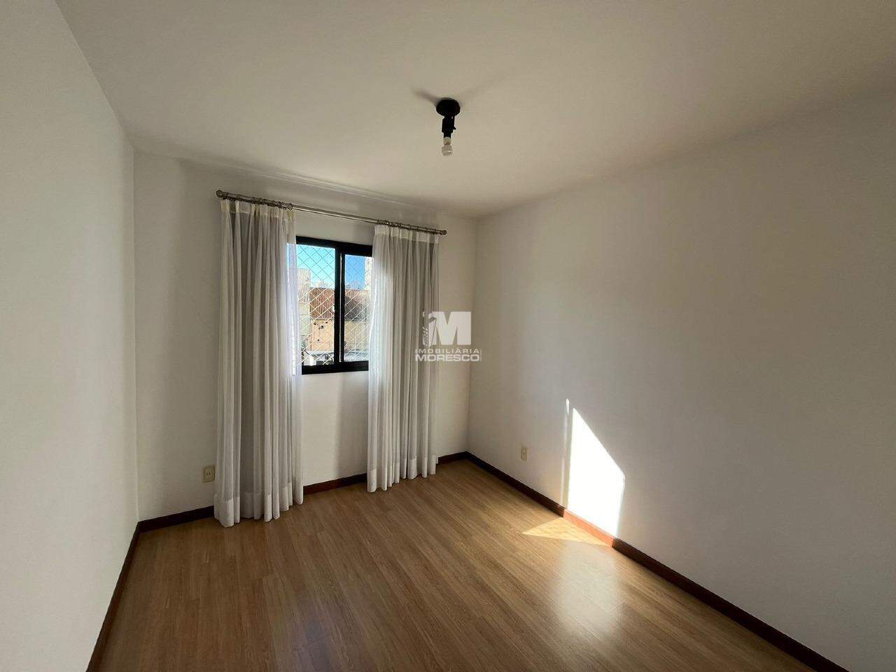 Apartamento à venda no bairro Centro: 