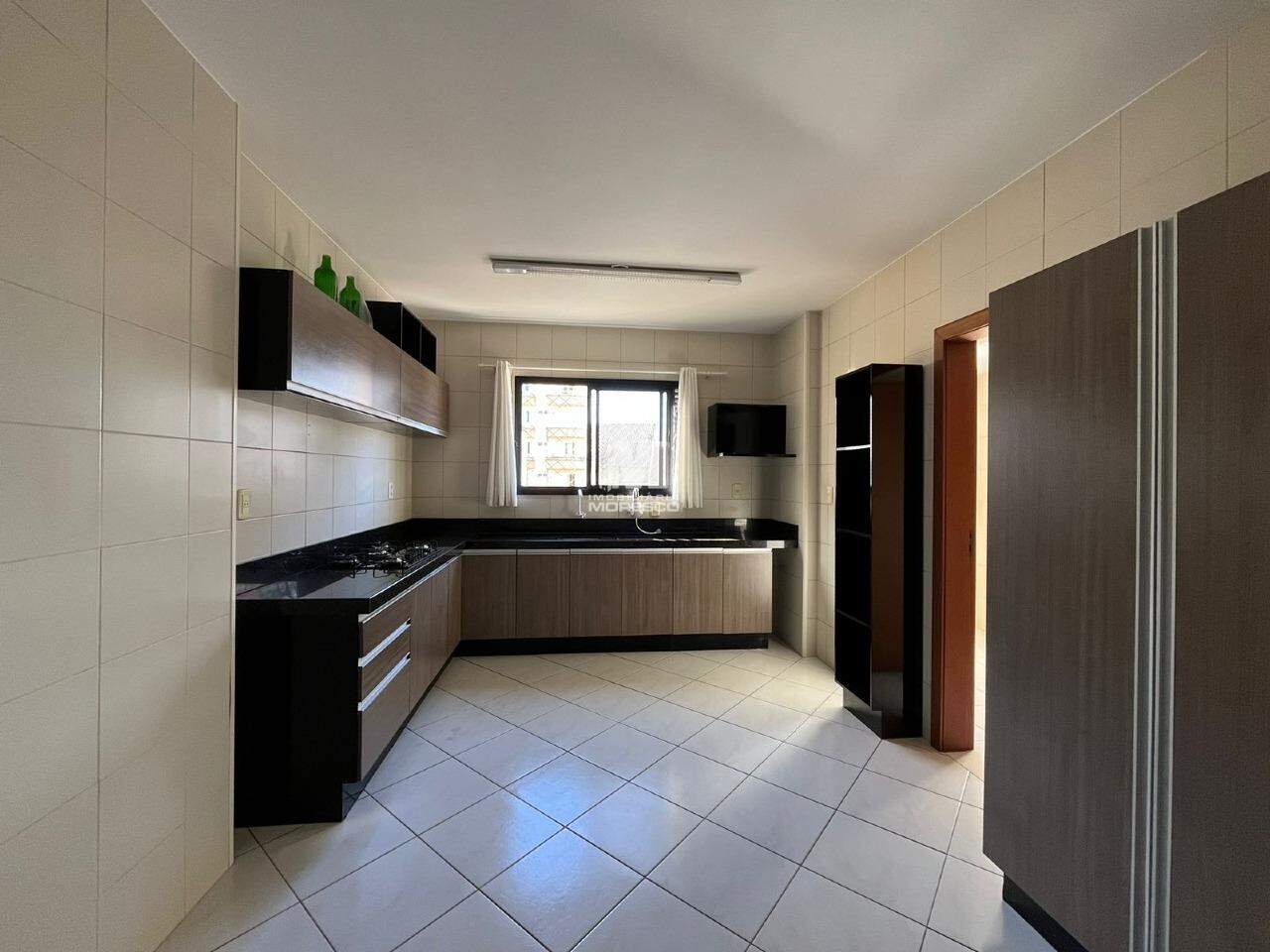Apartamento à venda no bairro Centro: 