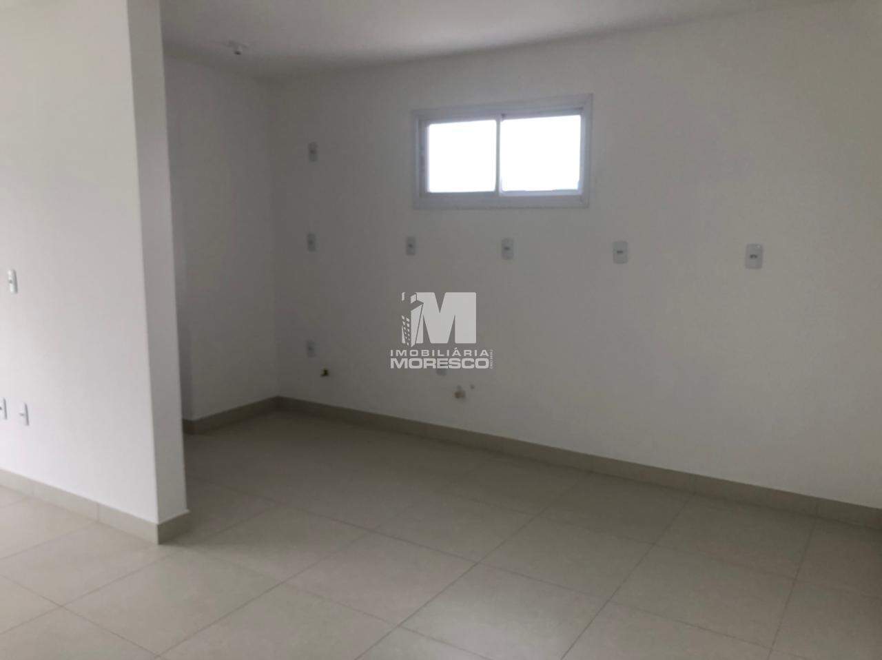 Apartamento à venda no bairro Centro II: