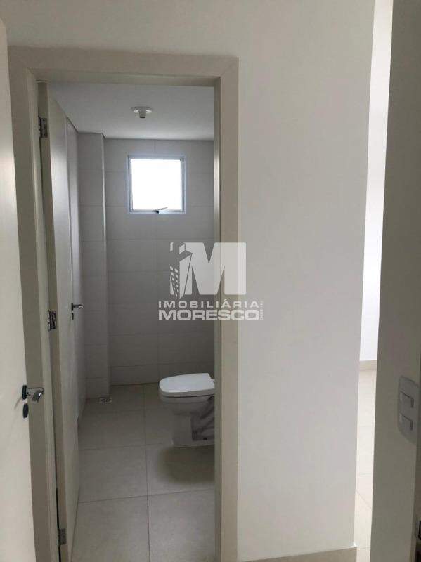 Apartamento à venda no bairro Centro II: