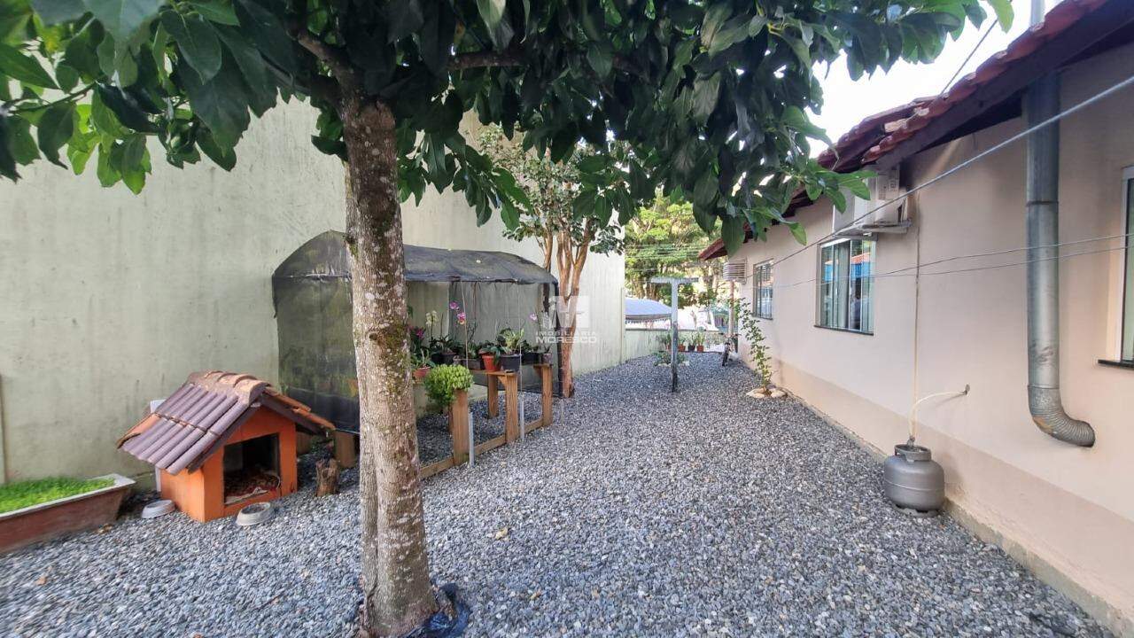 Casa à venda no bairro Primeiro de Maio: 