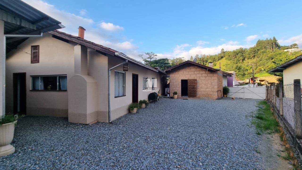 Casa à venda no bairro Primeiro de Maio: 