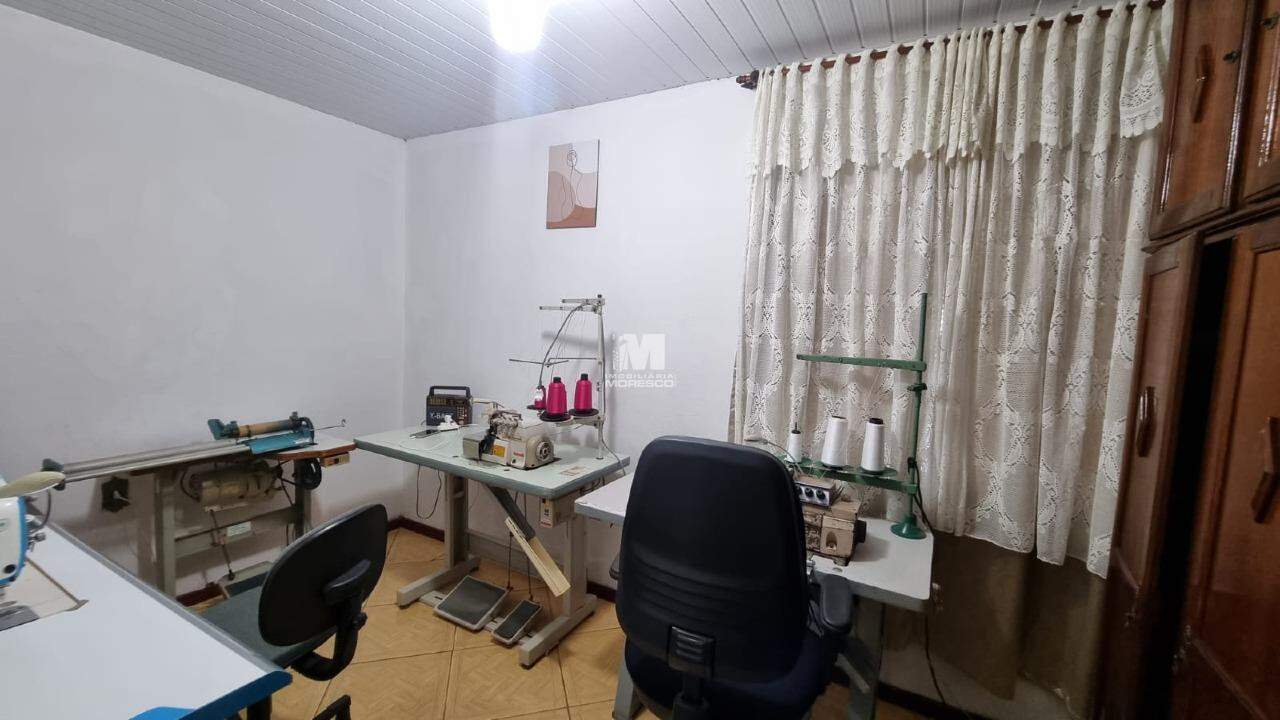 Casa à venda no bairro Primeiro de Maio: 